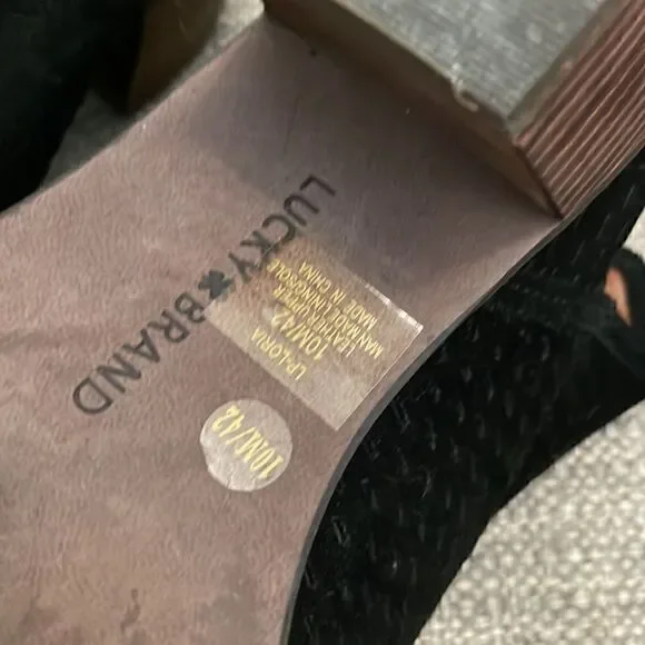 Lucky Brand Black booties  Size 10/42 get ready for Back to school and Fall - Picture 5 of 11